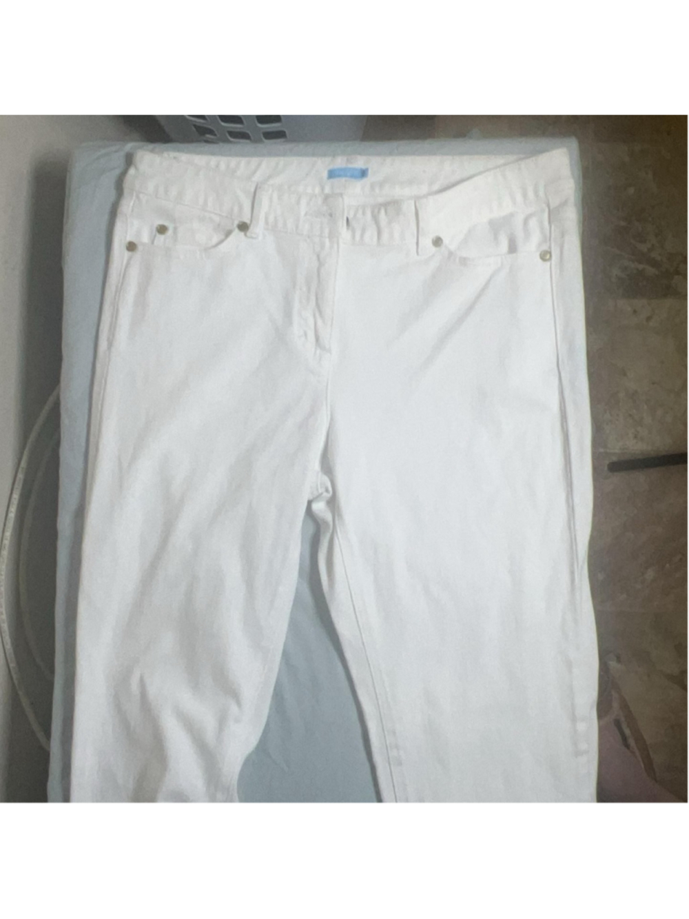 J. McLaughlin Straight Leg Jeans Womens 8 White Denim 5 Pocket Classic Casual